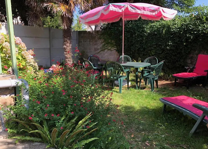 Hébergement de vacances Charmante Maison à 250 Mètres De La *